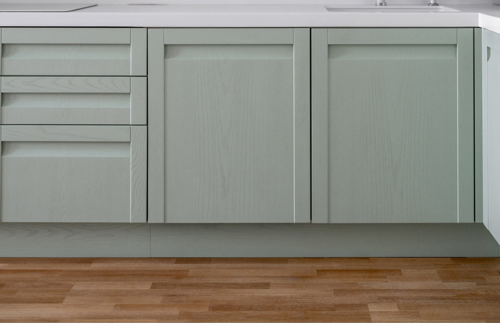 Кухня Натали из массива ясеня в цвете Авалон и Космик Латте от дизайнера