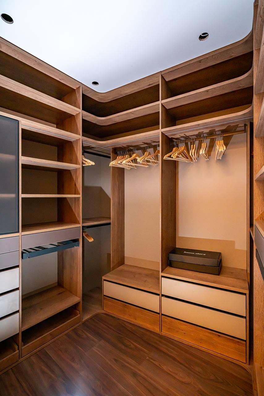 Гардеробные комнаты на Воскресенской набережной