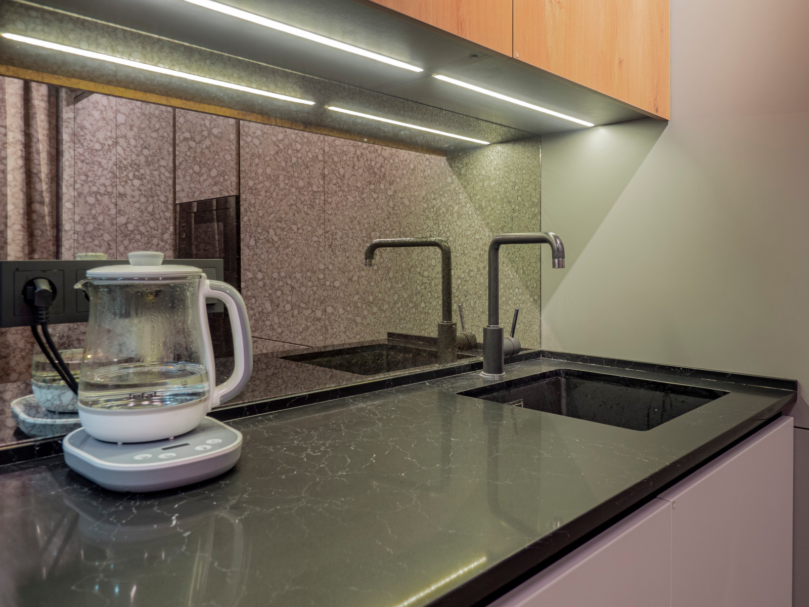 Стильная кухня в минималистичном стиле