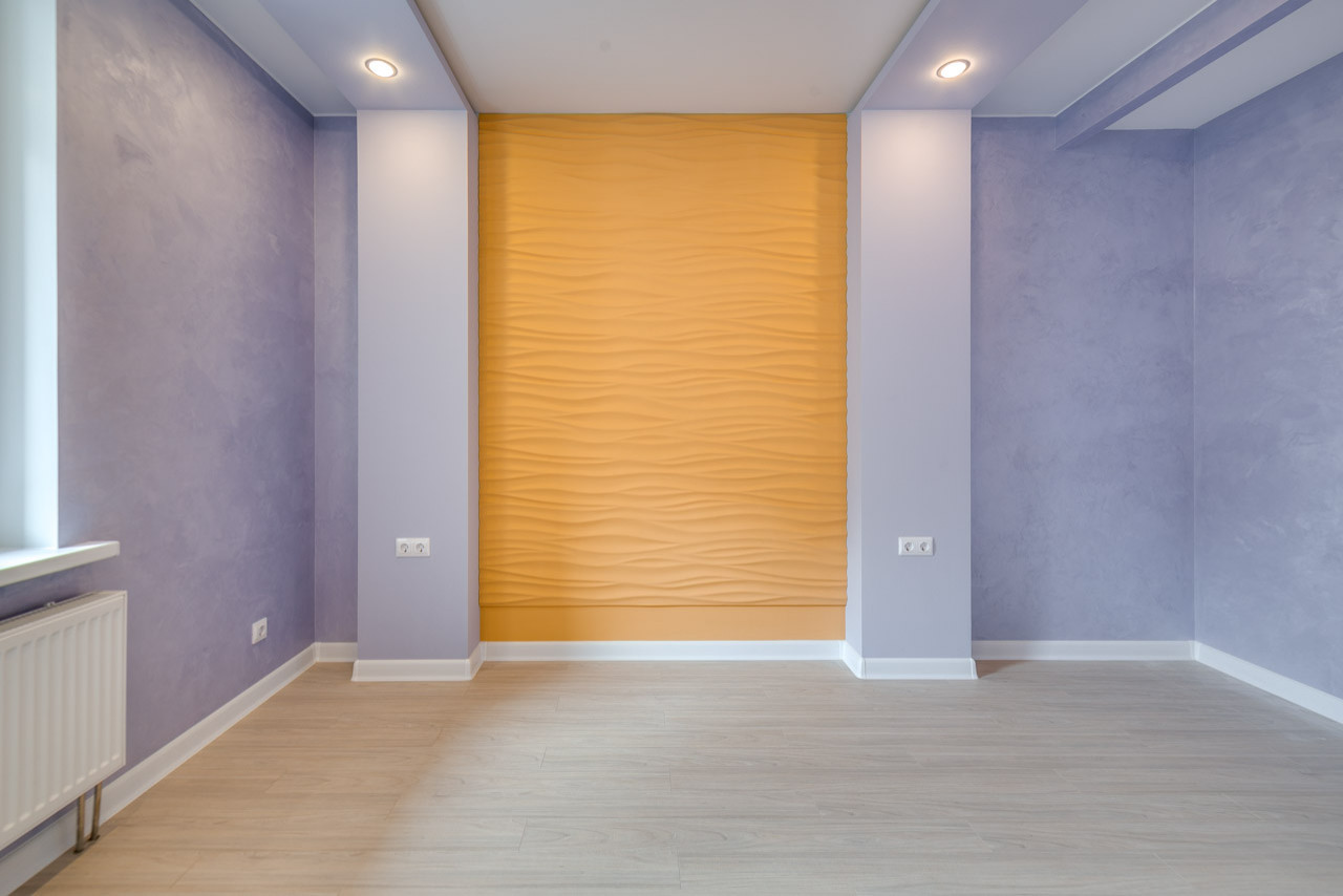 Спальня яркая  для молодой семьи