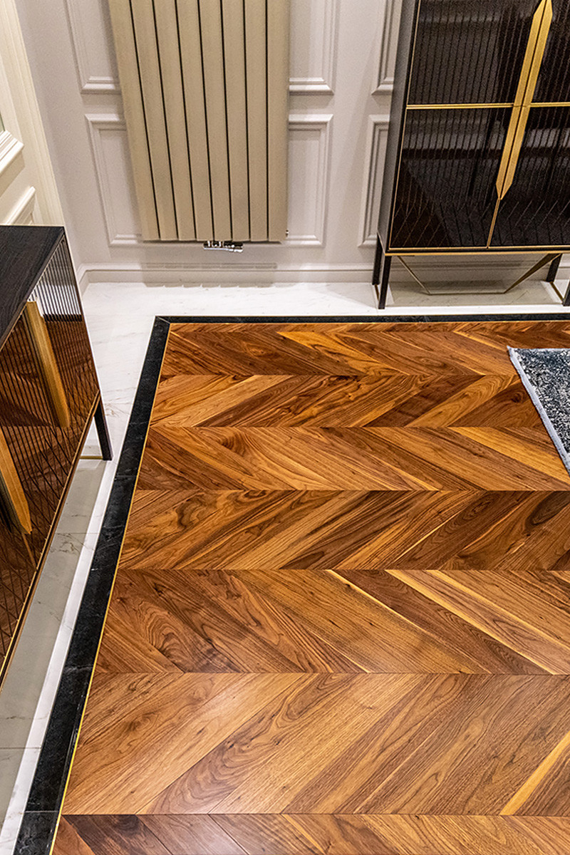 Камень, дерево, латунь. Частный дом в Софии