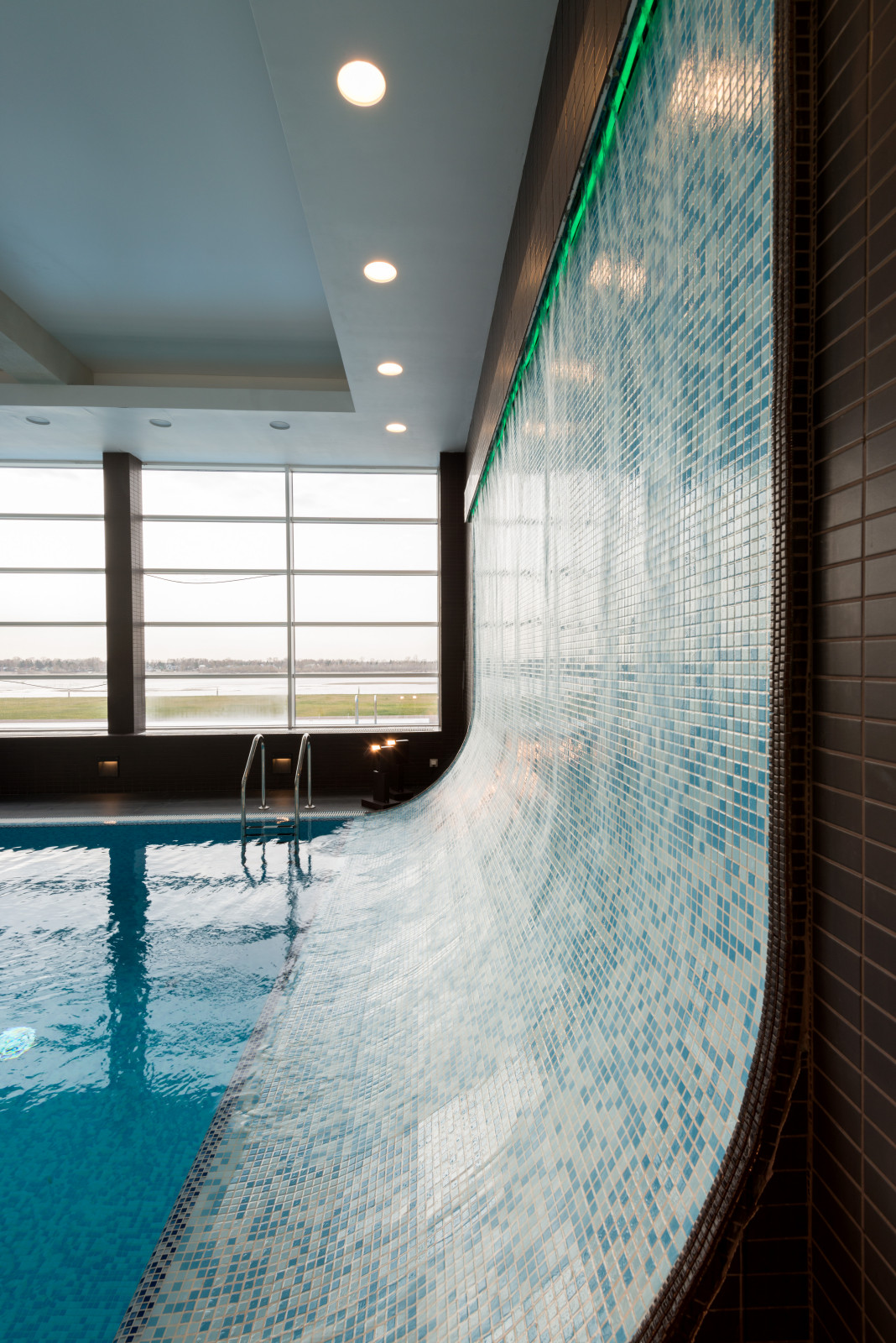 Частный спа-комплекс с бассейном