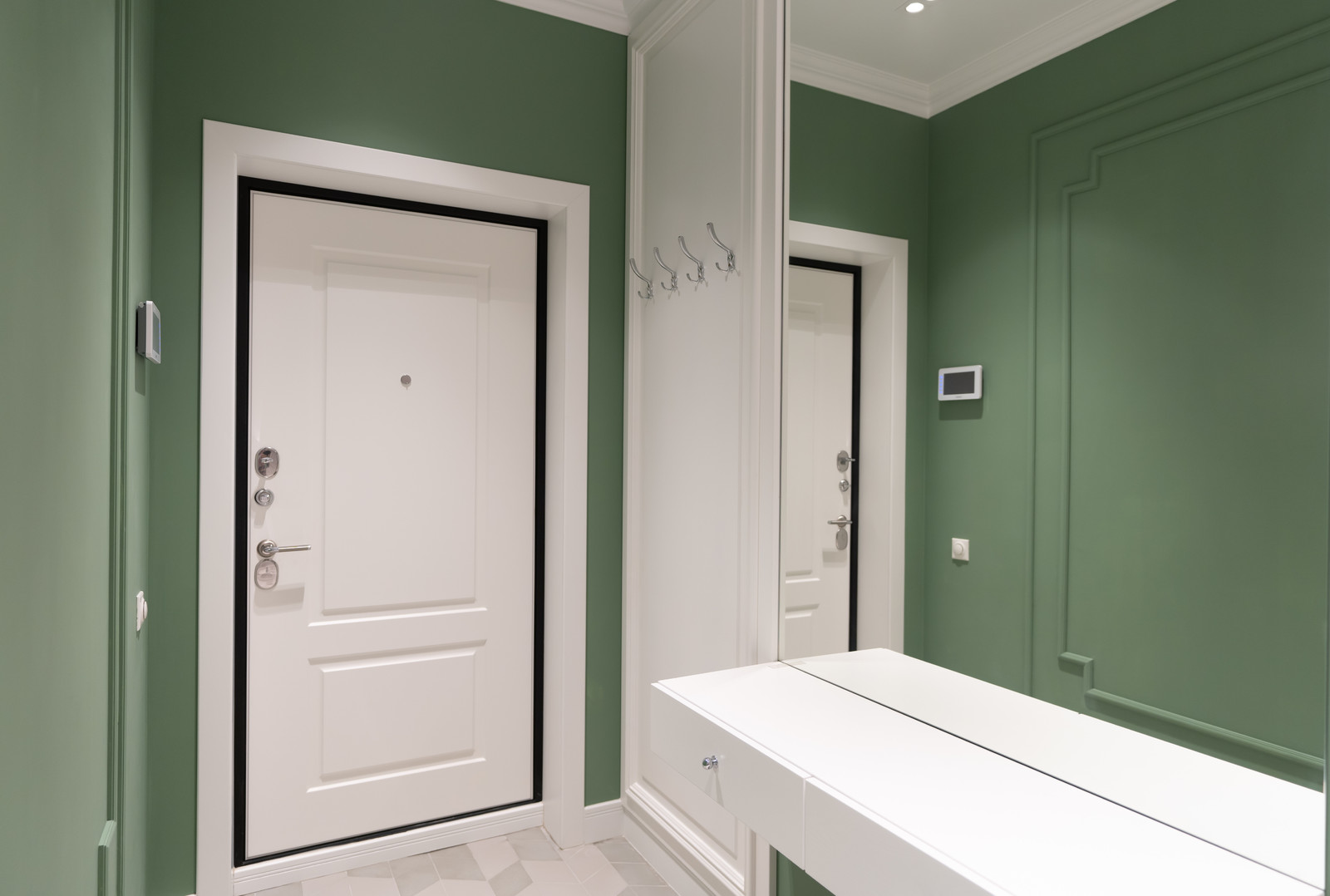 Обложка проекта: Ремонт 2-х комнатной квартиры площадью 71м2 в ЖК Родной Город