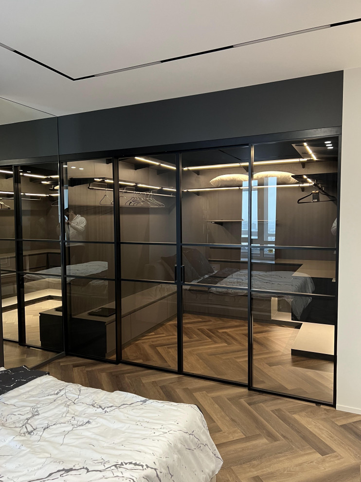 G L O R Y - Реализация