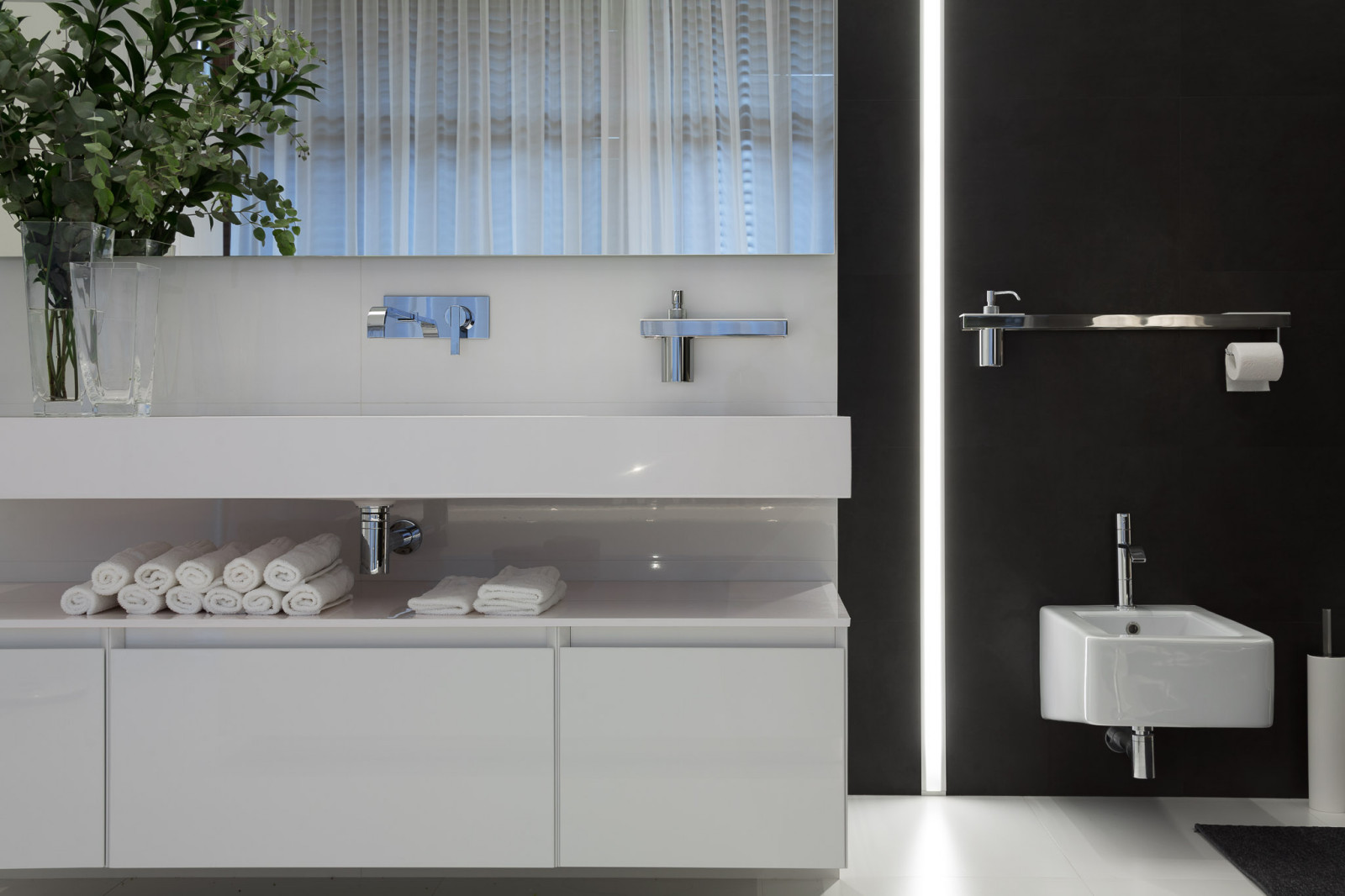 БЕЛЫМ ПО БЕЛОМУ