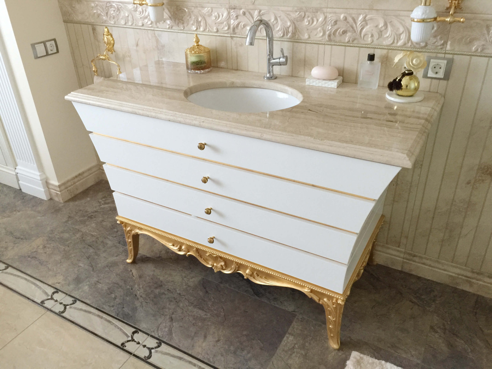 Дизайн интерьера дома в классическом стиле. Реализованный проект.