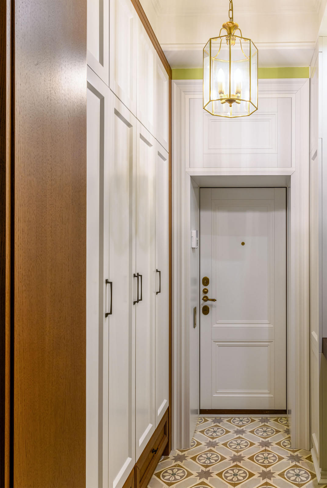 Квартира на набережной р. Москва.