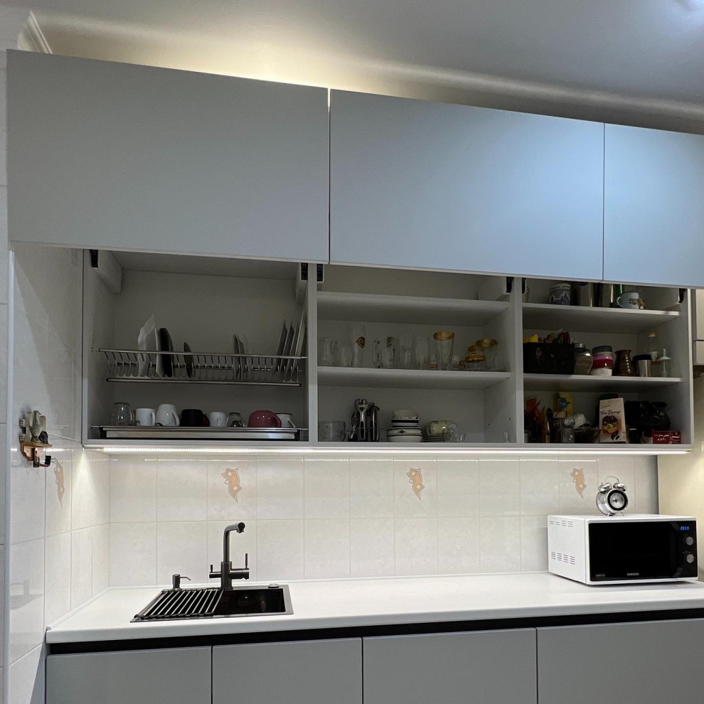 Обложка проекта: Кухня без ручек