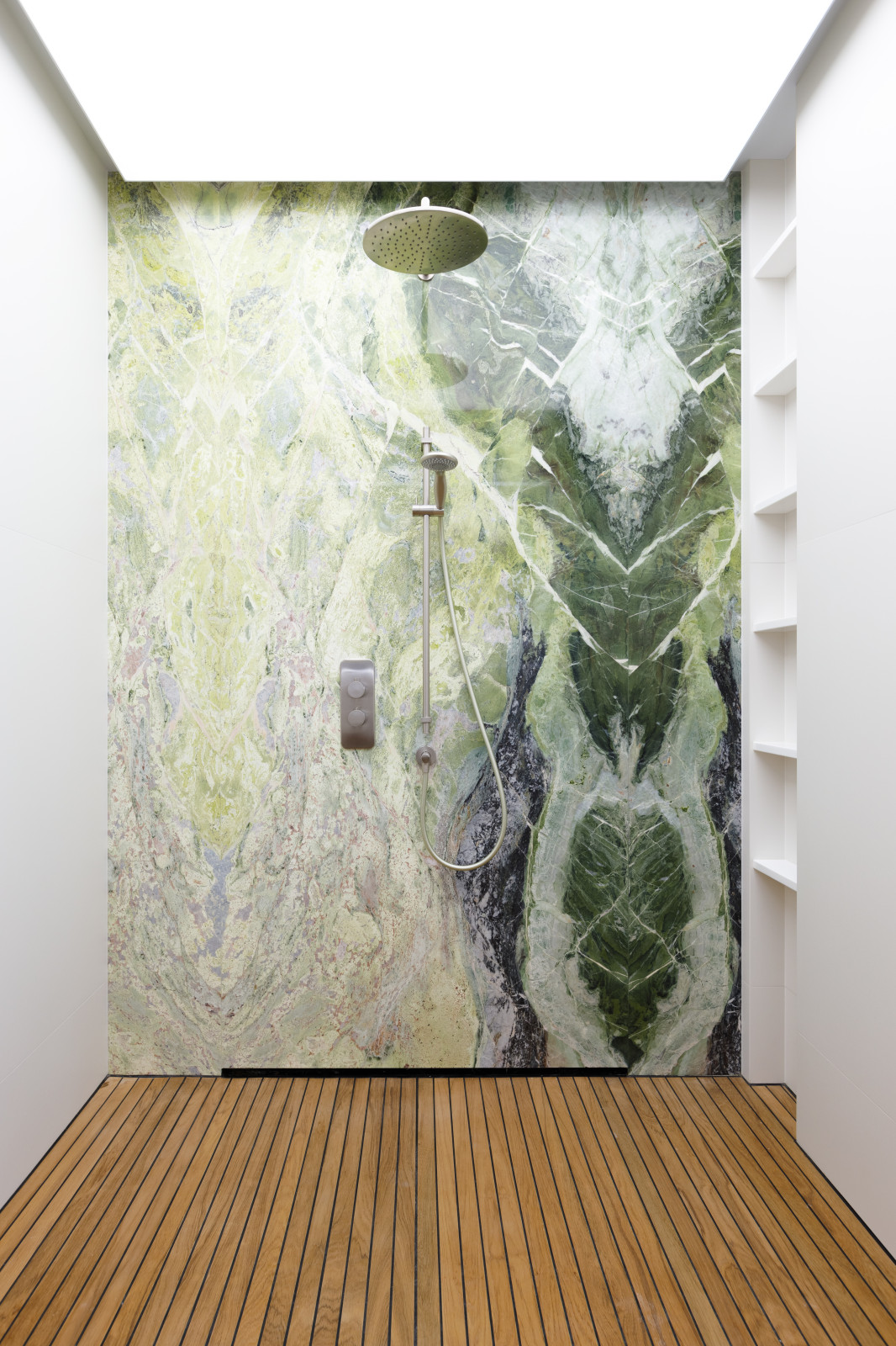 Квартира площадью 211 кв.м на Конева