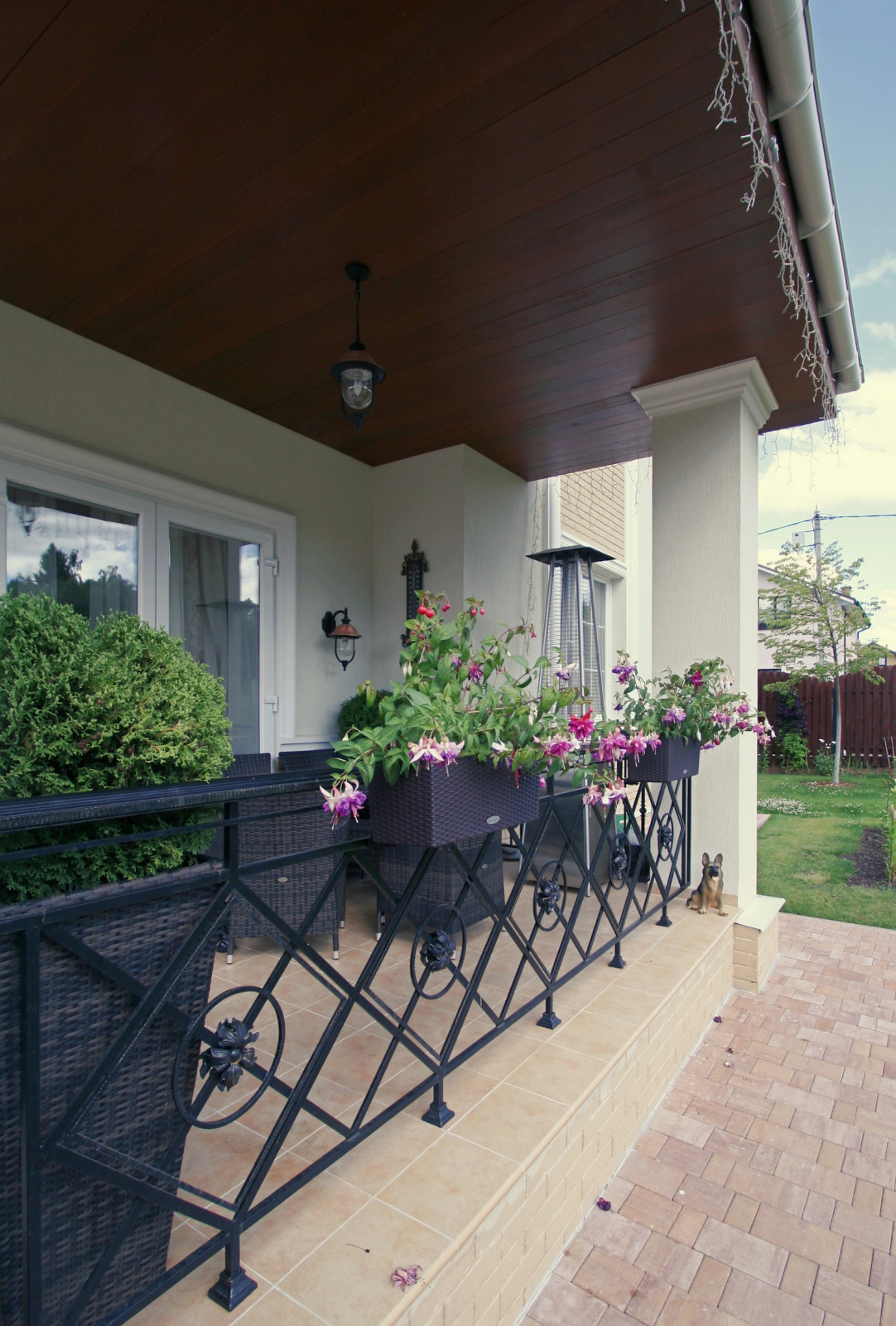 Архитектурный ансамбль из трех домов