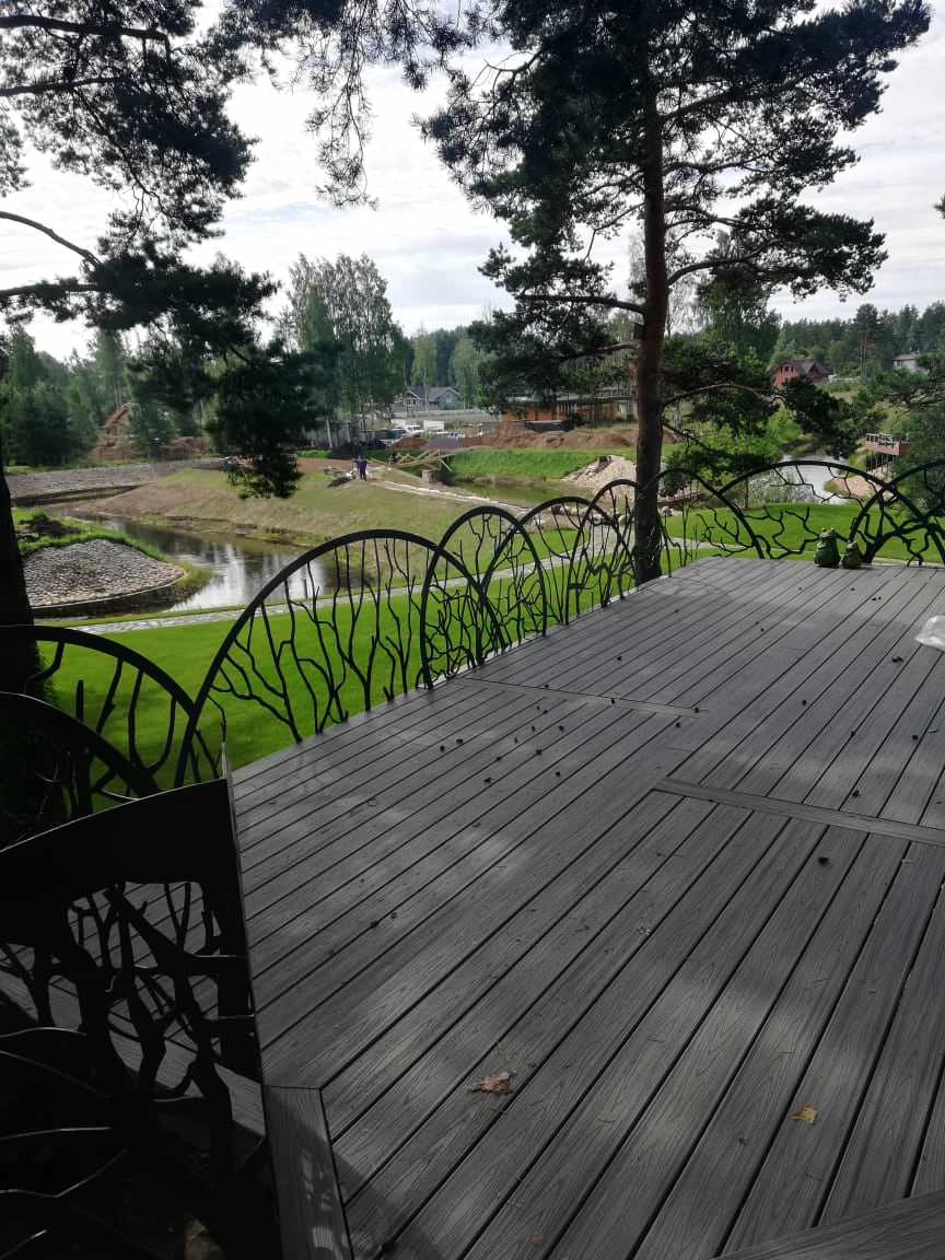 Обложка проекта: Террасы с дизайнерским решением системы ограждений