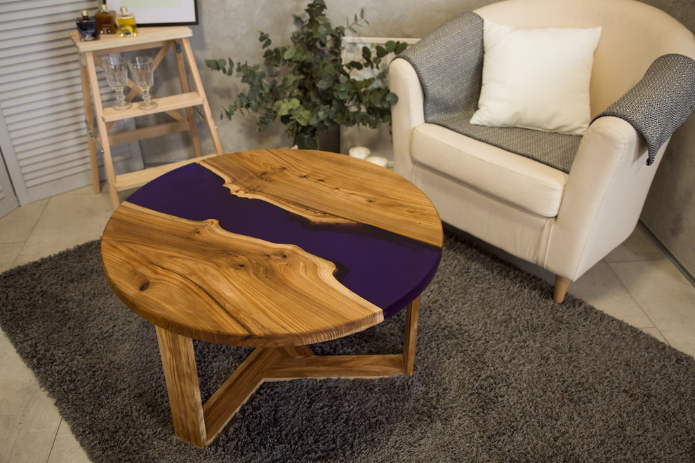 Круглый журнальный столик