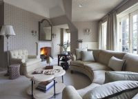 Полукруглый диван