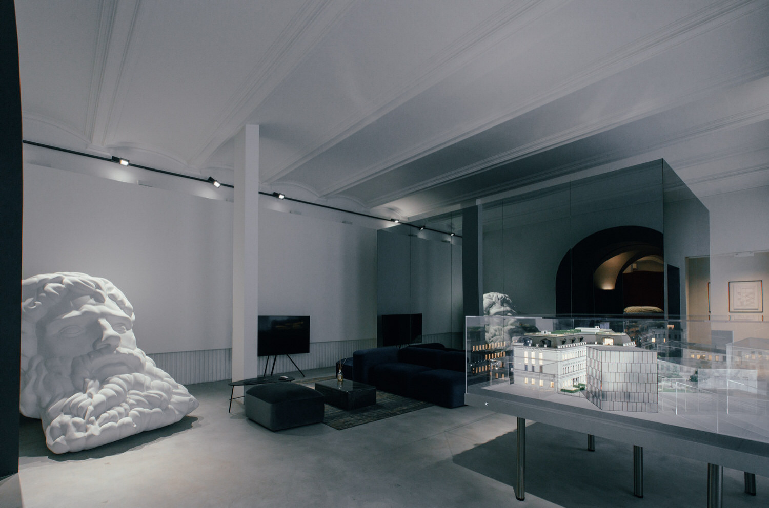 Офис продаж ЖК Дом с атлантами