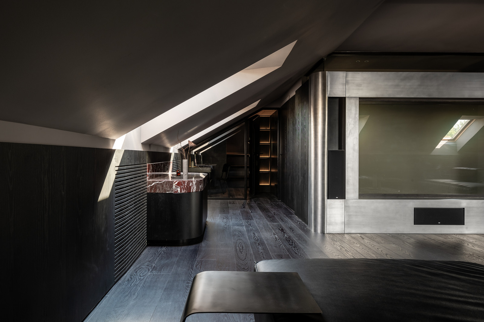 Мансарда в параллельной реальности