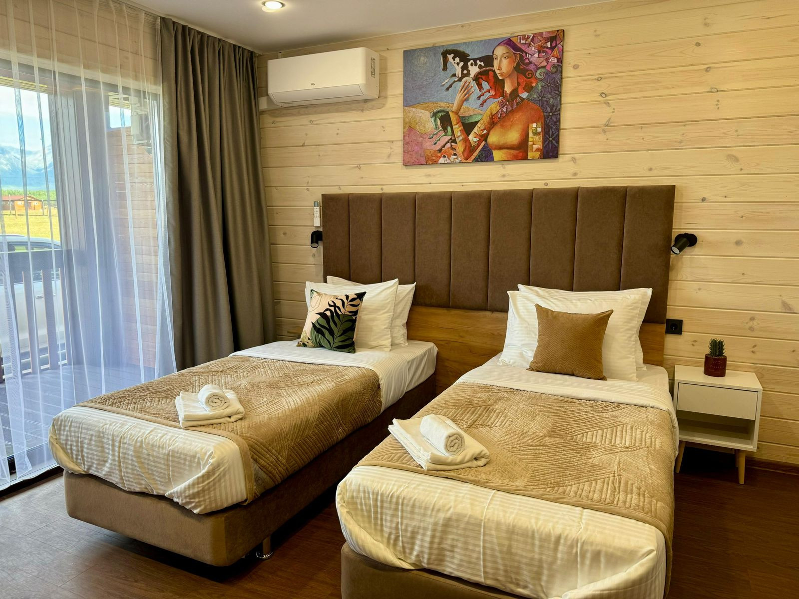 Мебель для домов и гостиниц, отелей