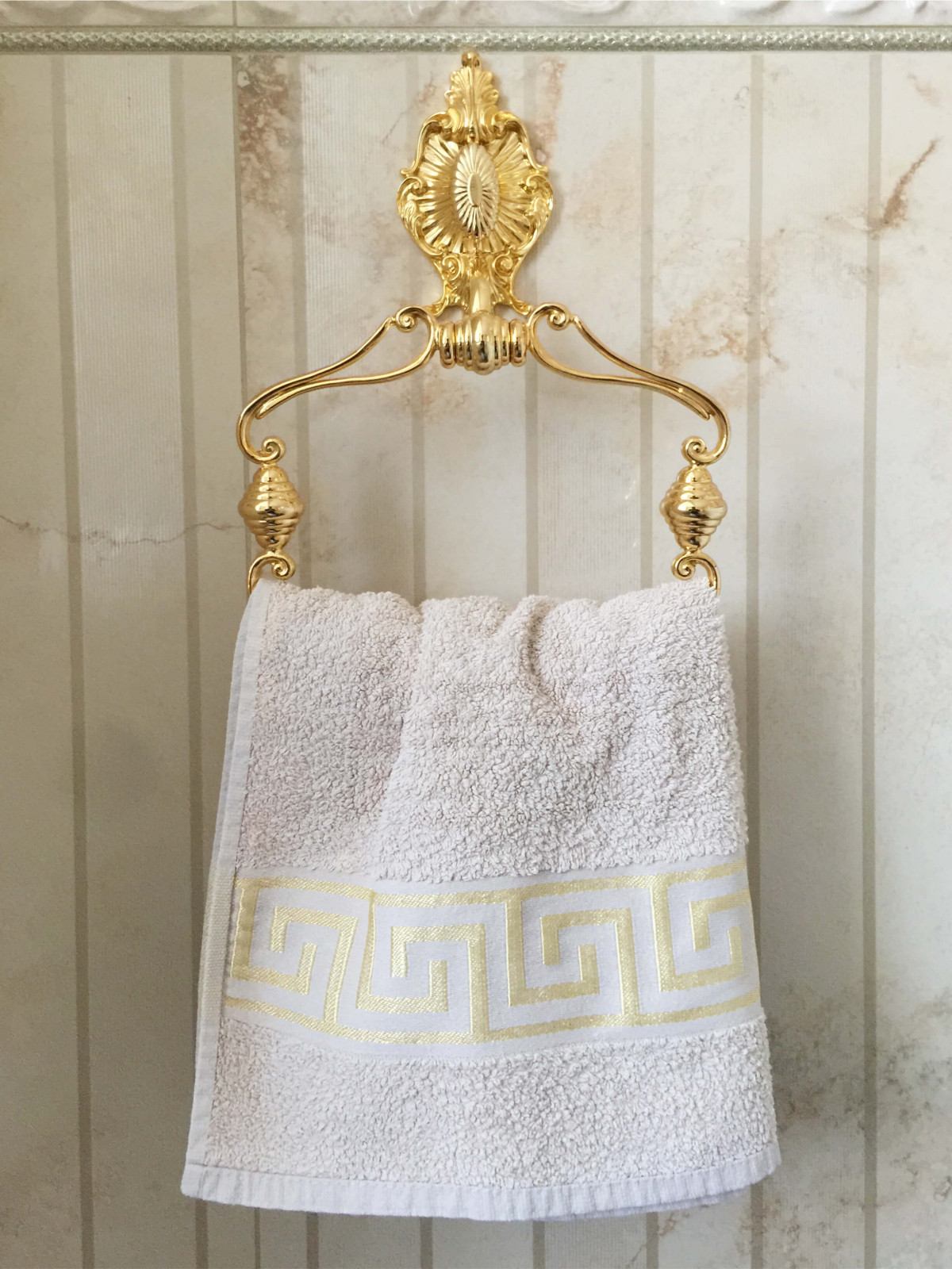 Дизайн интерьера дома в классическом стиле. Реализованный проект.