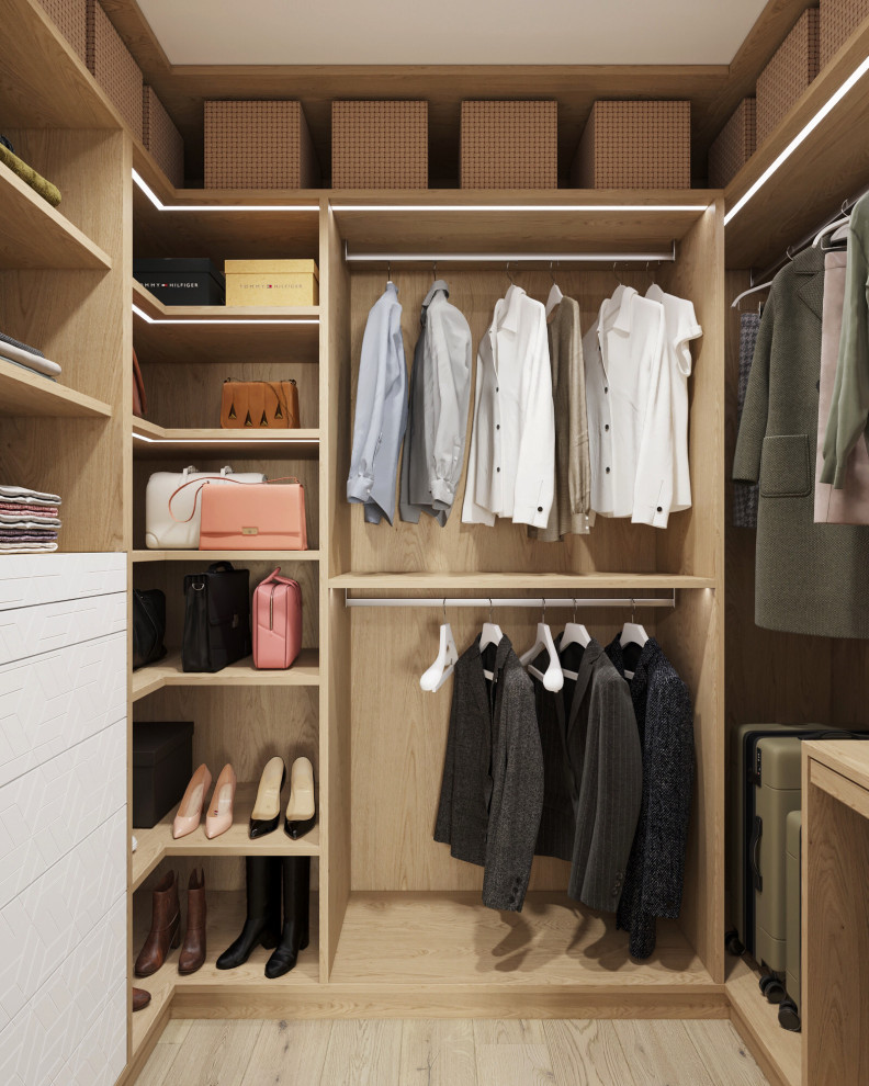 Трехкомнатная квартира в Комунарке.