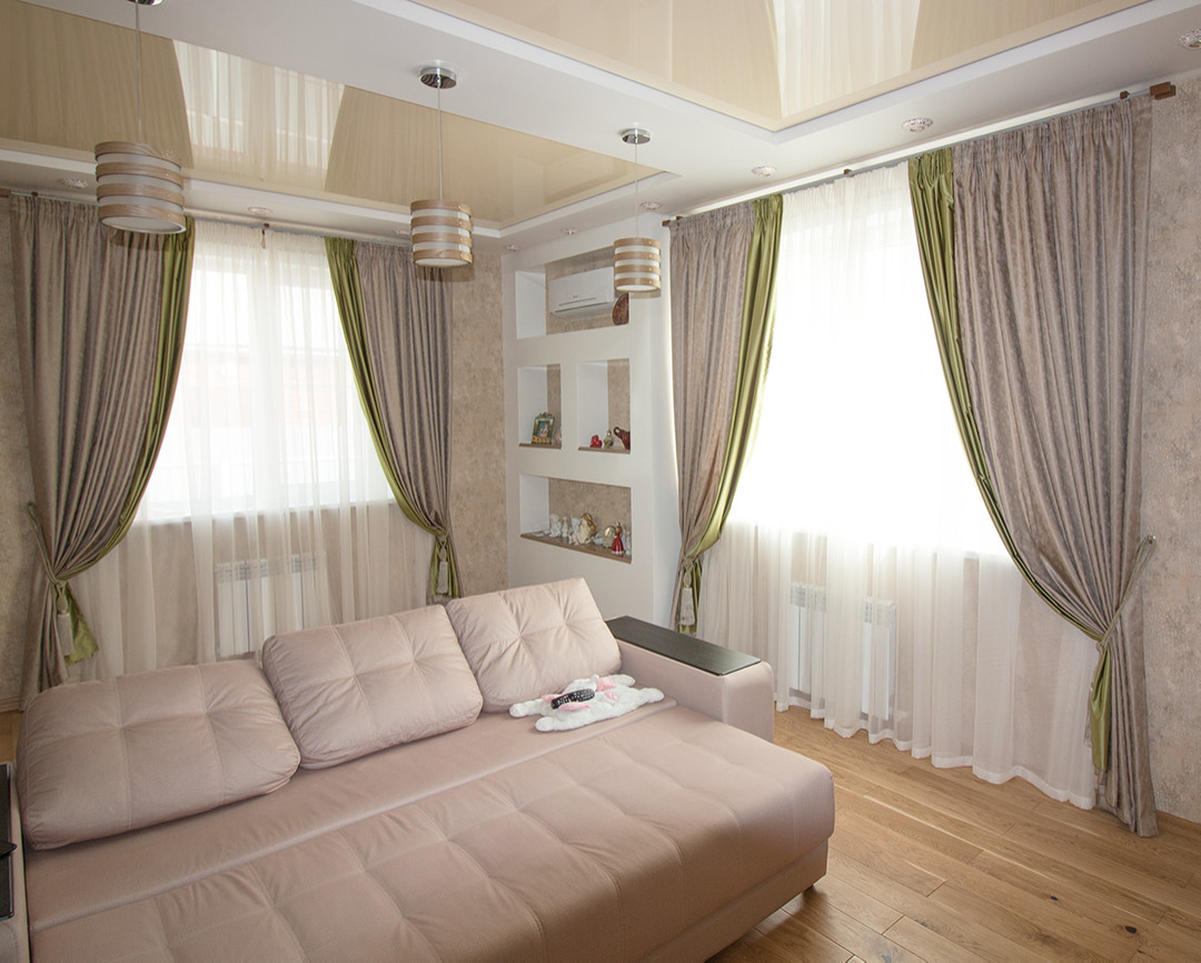 Шторы в зал из двух окон