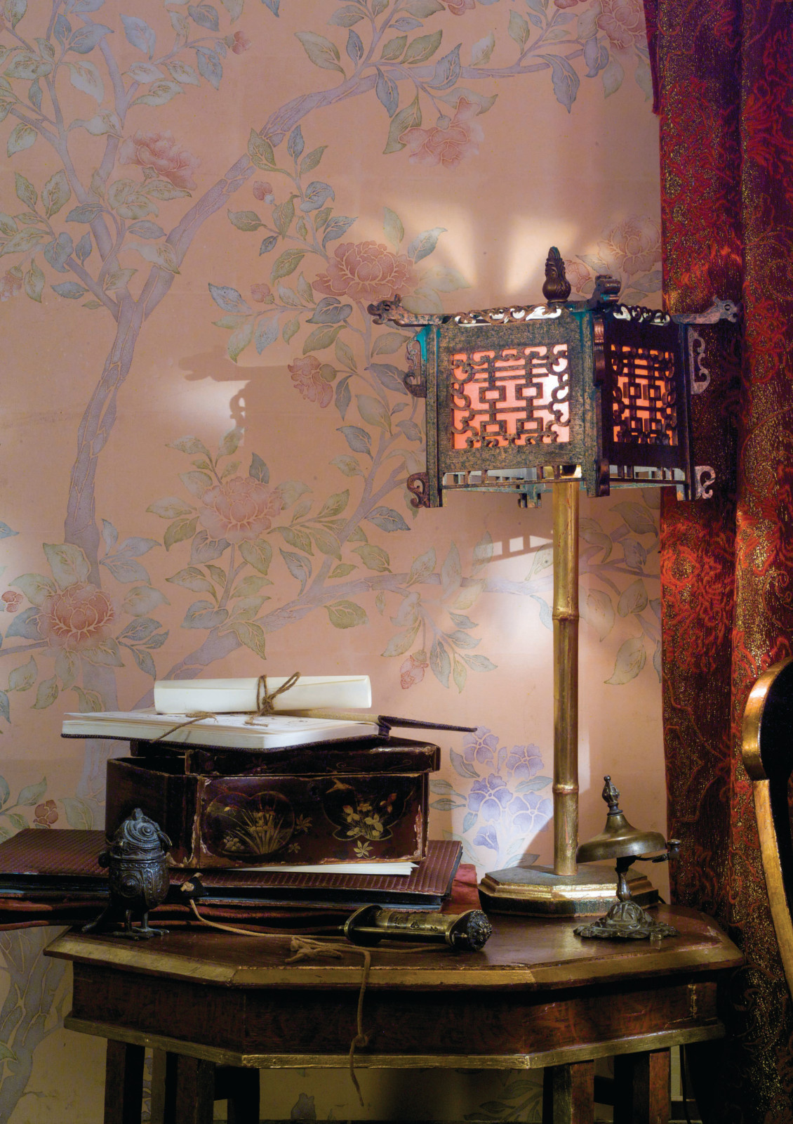 Декорирование помещений, мебели, предметов интерьера