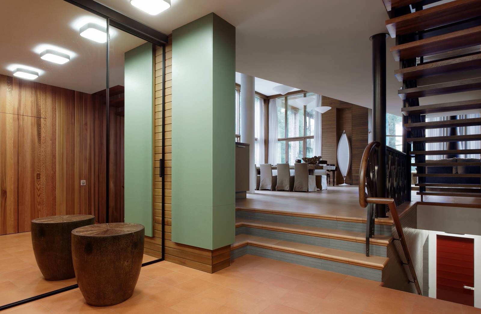 Дом в Подмосковье: Зона прихожей