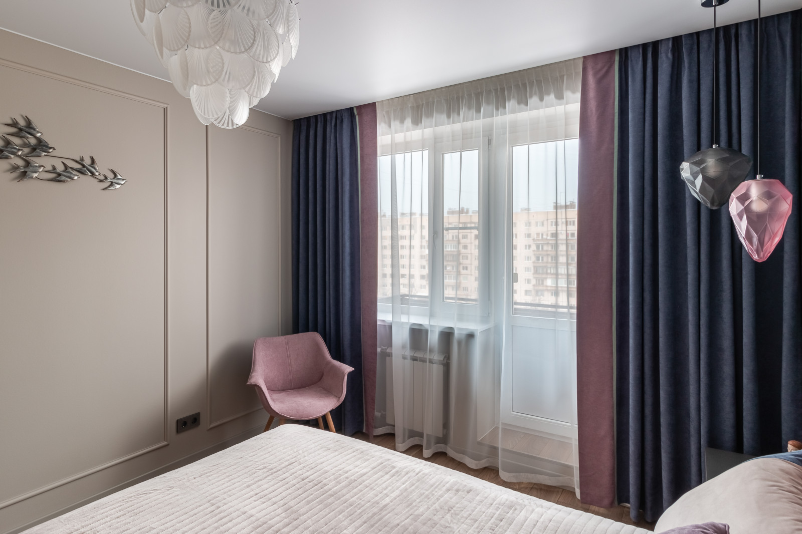 Всплеск эмоций в небольшой квартире