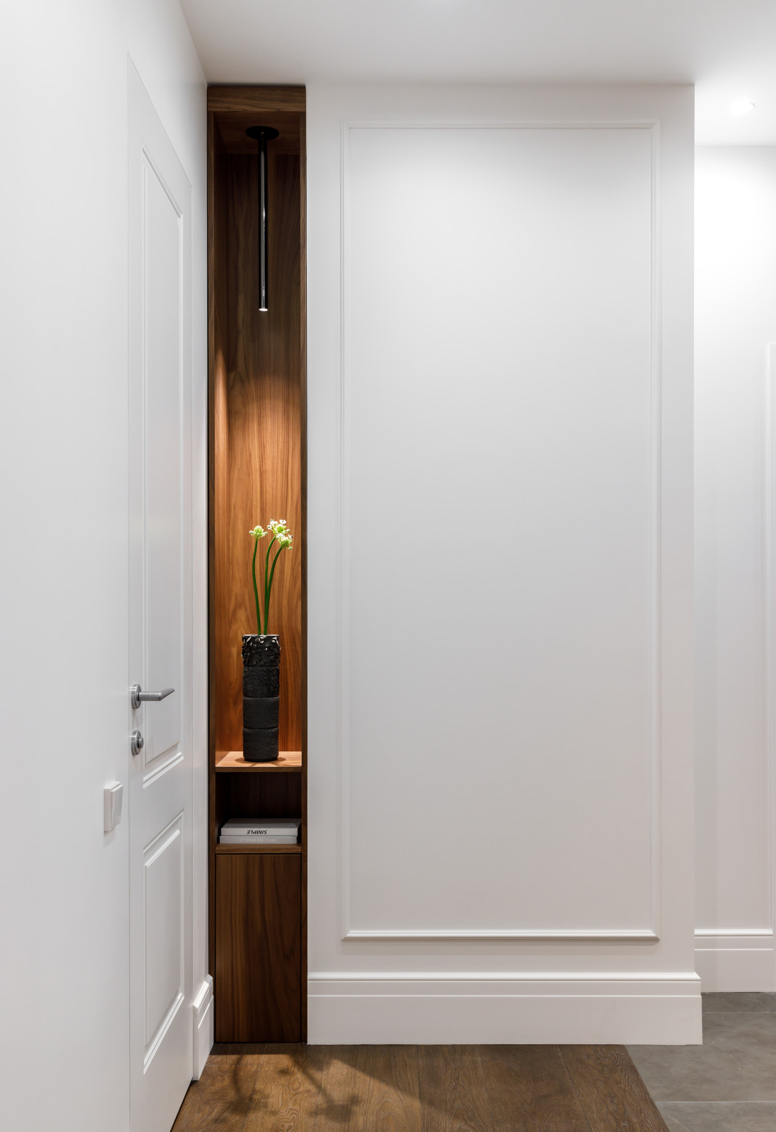 Ремонт двухкомнатной квартиры 50 м² для девушки в стиле неоклассика