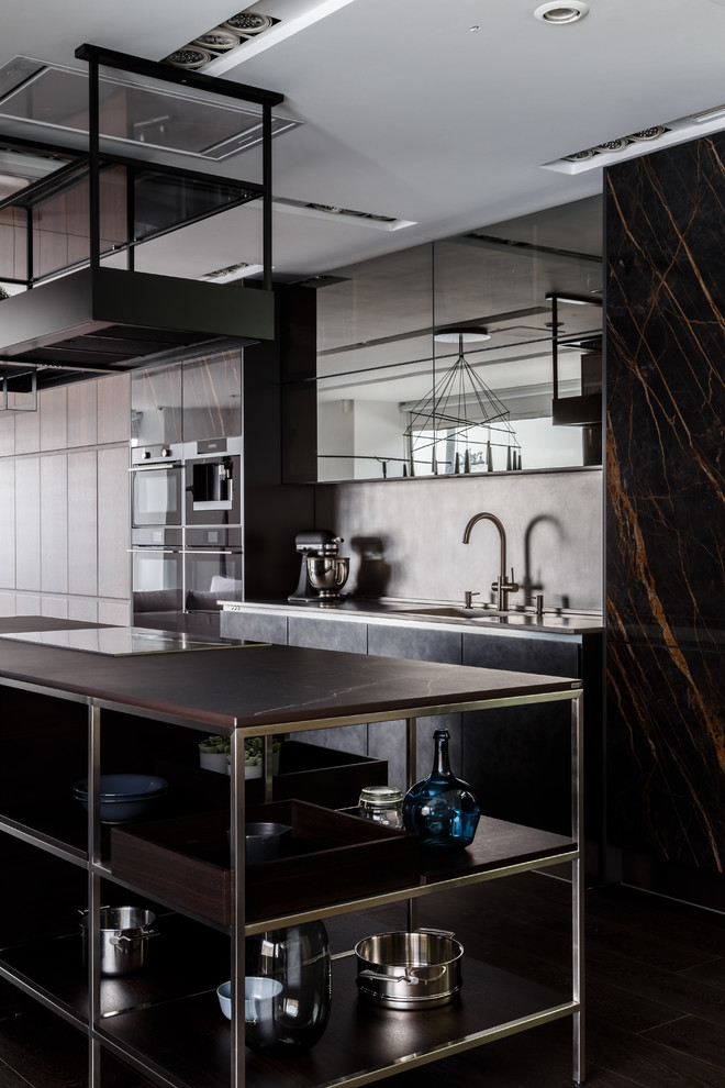 Giulia Novars, Москва. Смоленская, д.10