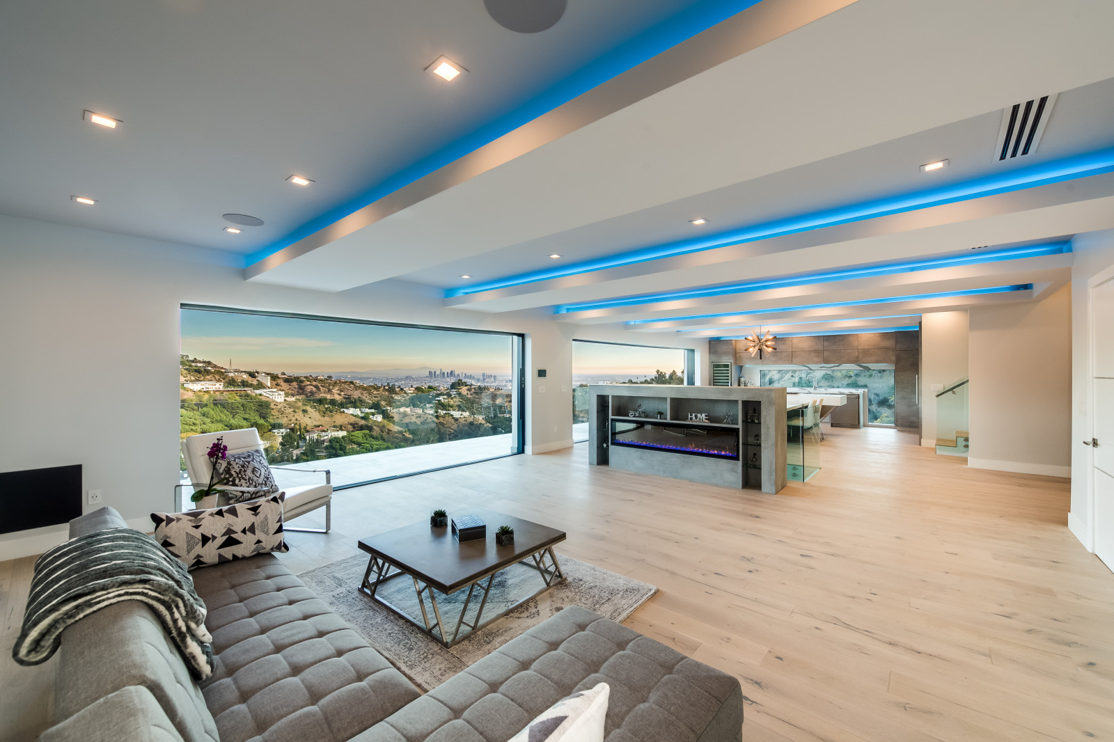 Современный дом в Вэст Голливуд, Лос-Анжелес, Калифорния