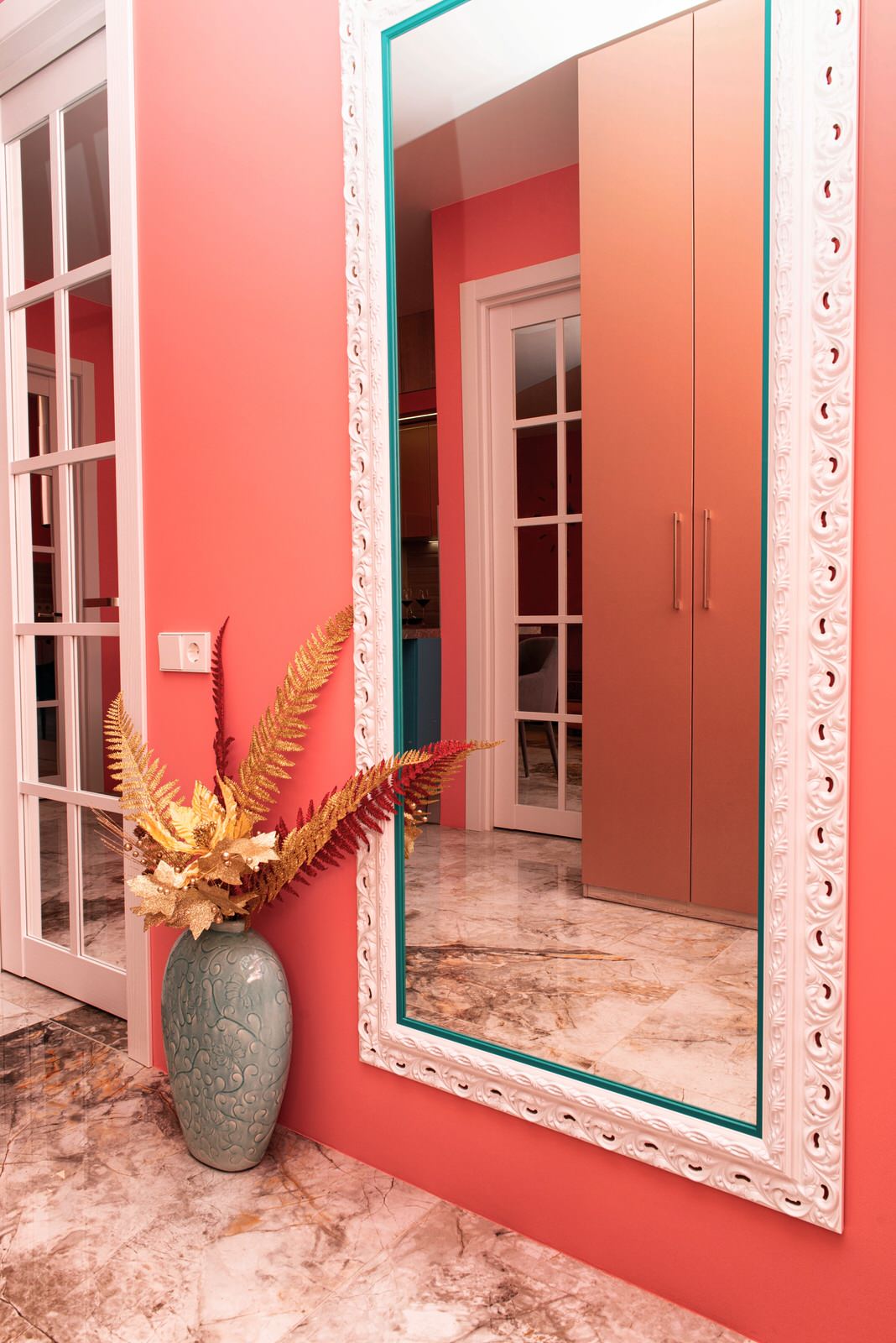 Квартира в цвете «соблазнительный коралл». ЖК «Лайнер»