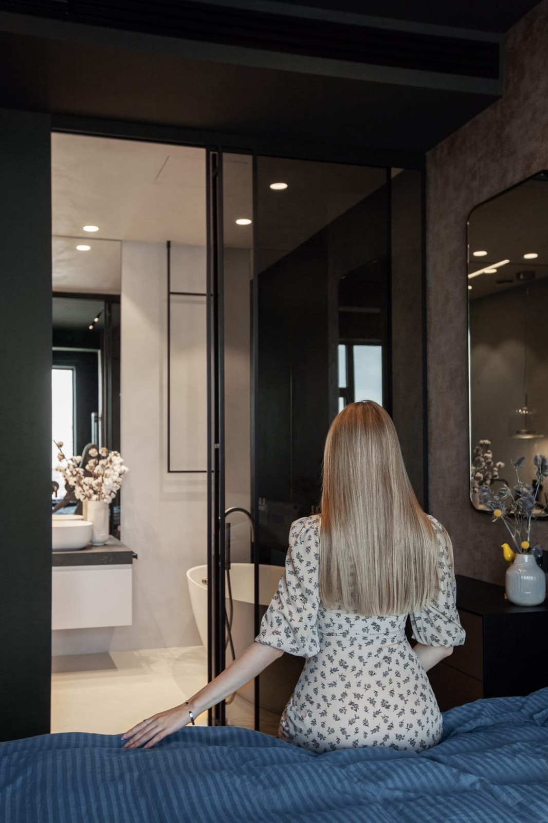 Проект квартиры в ЖК "Серебряный парк". Краска, штукатурка, микроцемент.