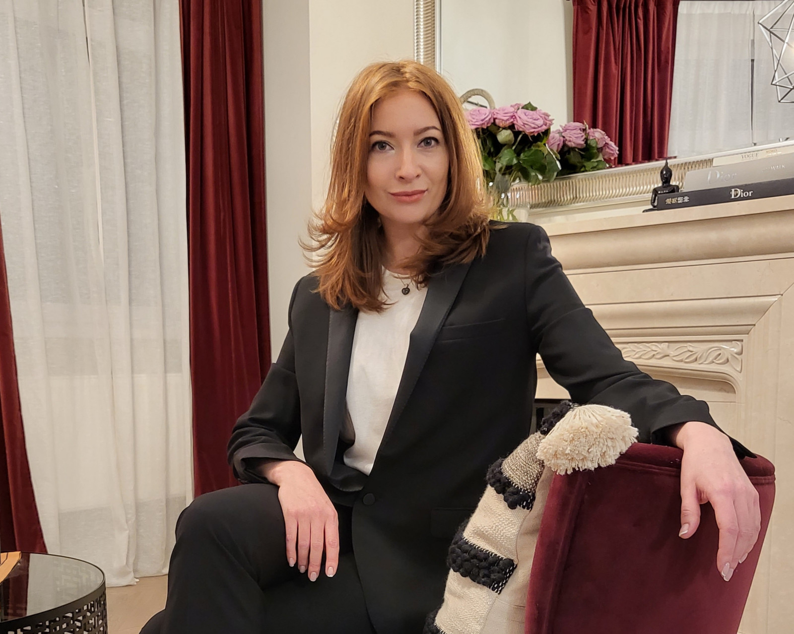 В гостях: Квартира с камином и открытым балконом