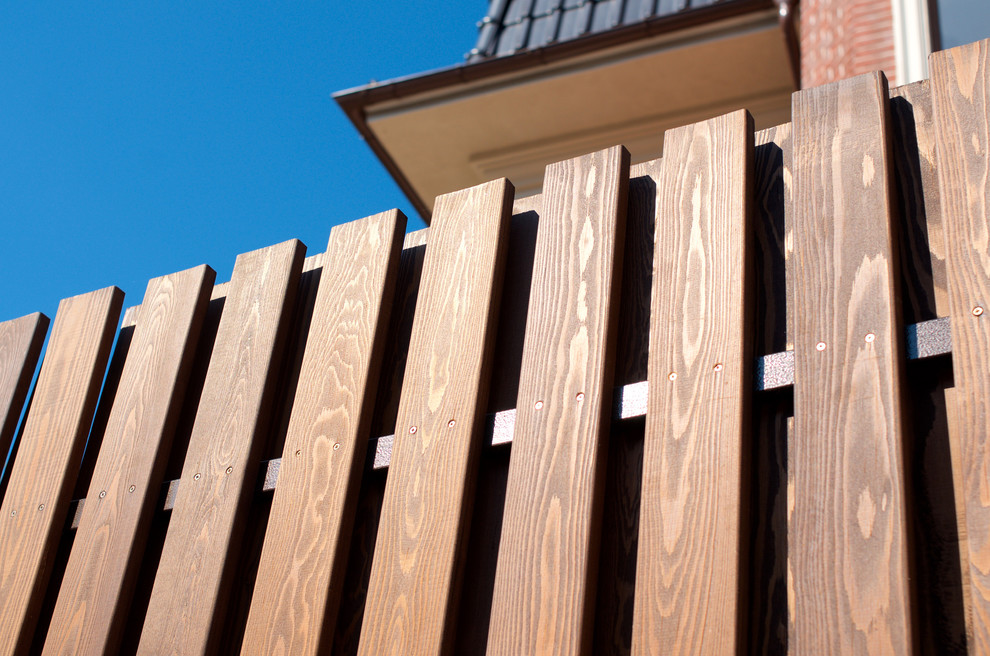 Ограда многоквартирного дома