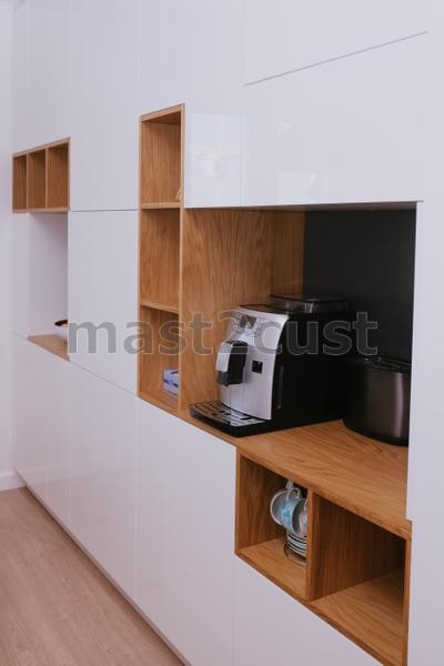 Белая кухня на заказ от Mast2Cust