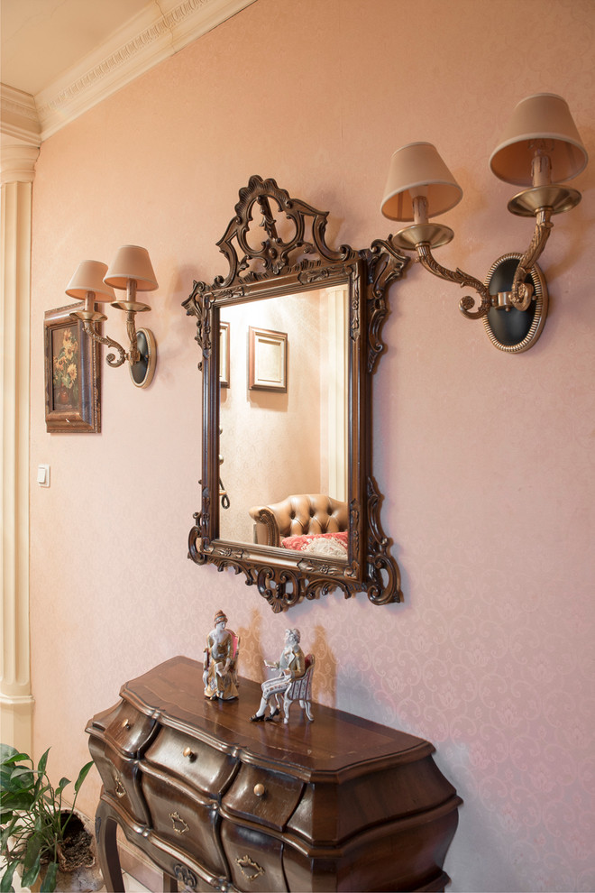 В гостях: Интерьер в неоклассическом стиле — подарок для мамы