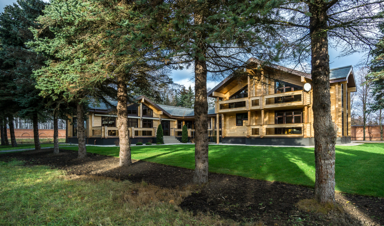 Дом из кедра