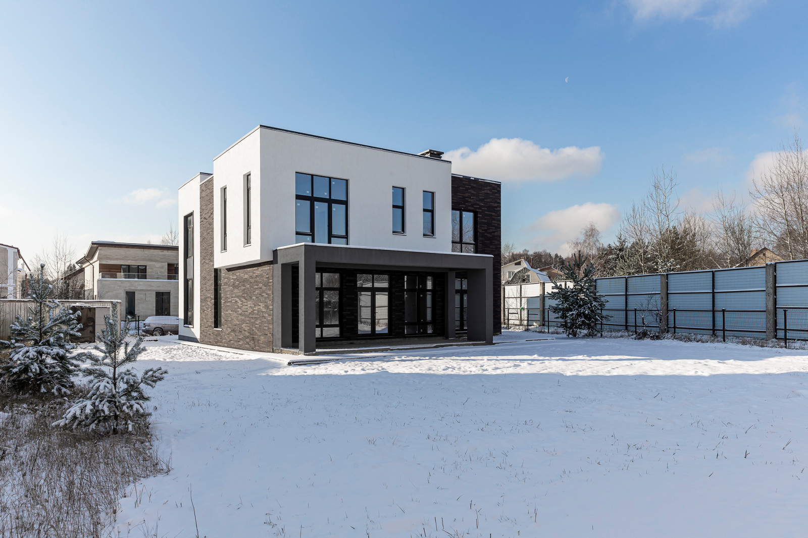 Жилой дом в стиле минимализм