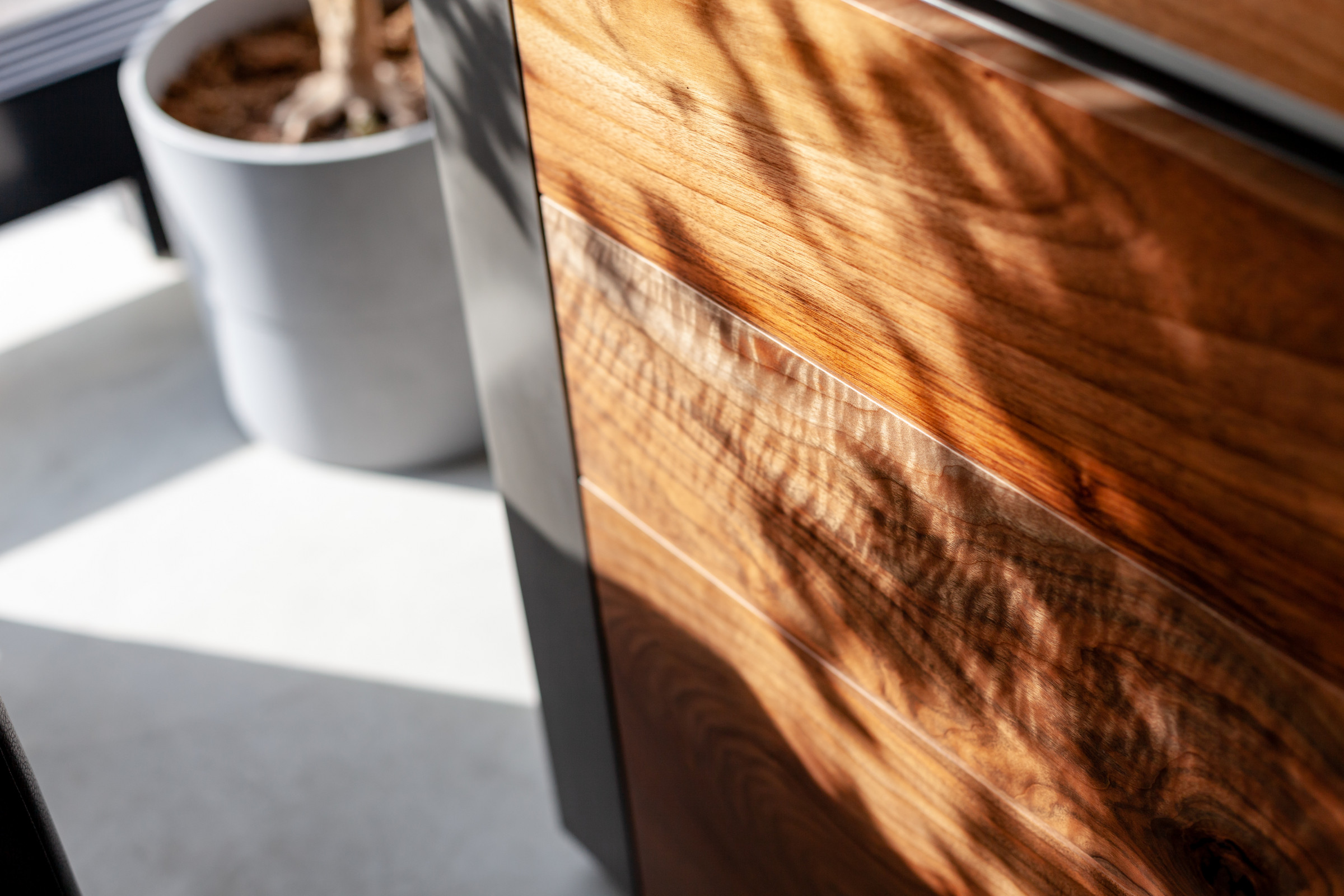 Столы дизайнерский