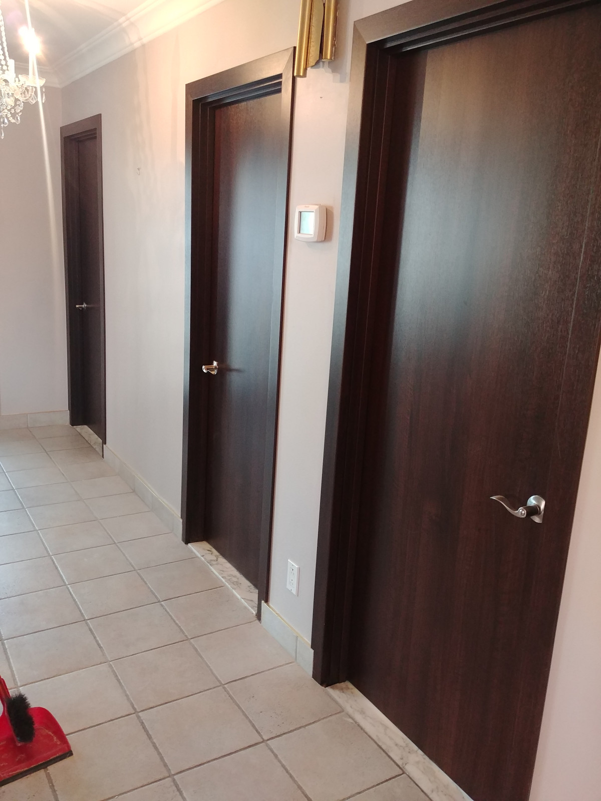 Interior door "STANDARD", white or brown, from 24" to 36" x 80"