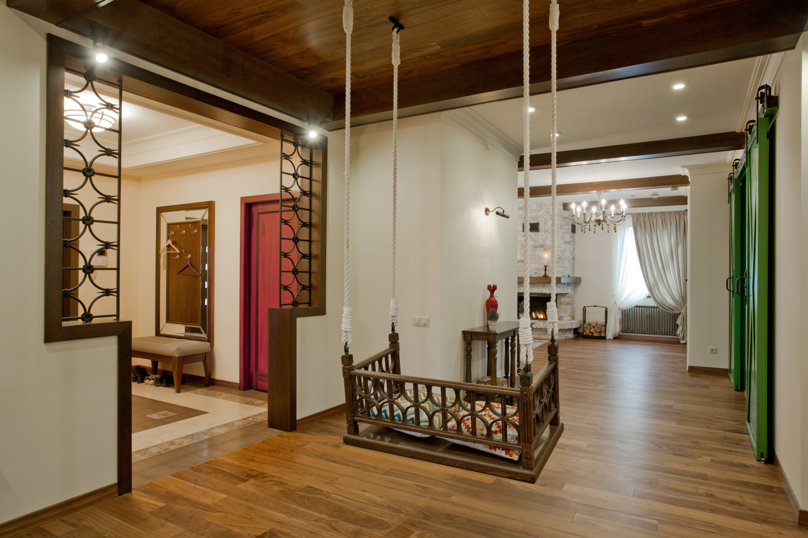 Домик у озера