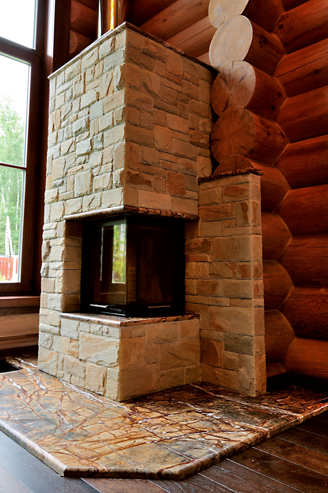 Обложка проекта: Камин в деревянном доме