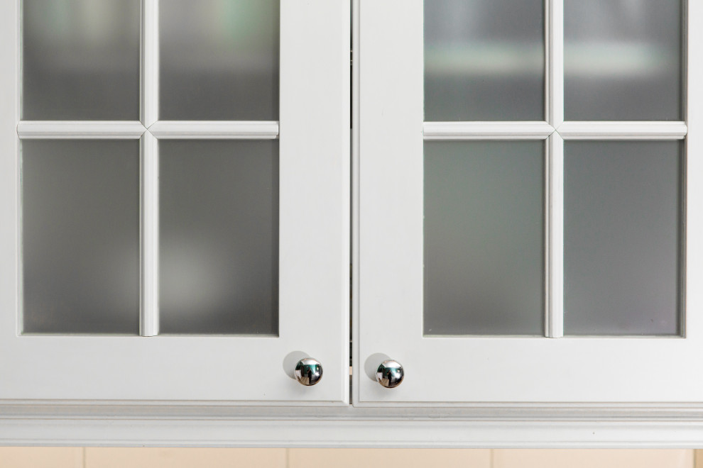 Кухня строгих форм для мужчины хирурга