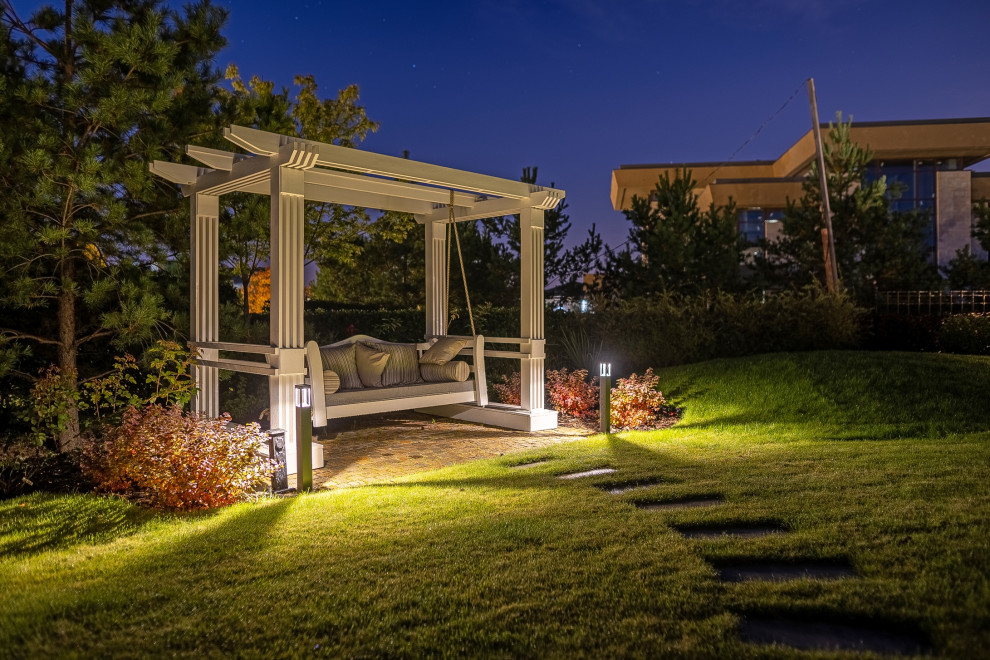 Ландшафтная подсветка участка в КП Ренессанс Парк