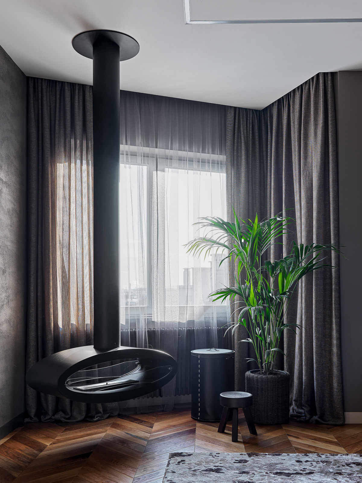 Apartment with grey shades in Saint-Petersburg