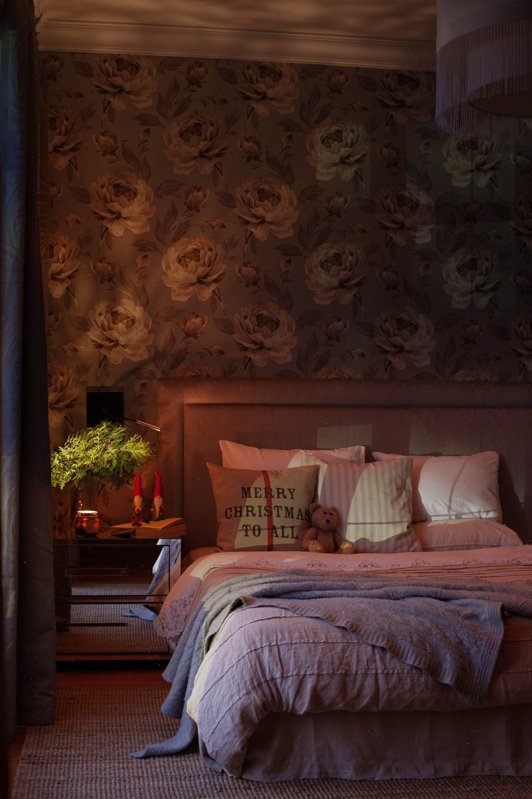 Оформление интерьера к Новому году.