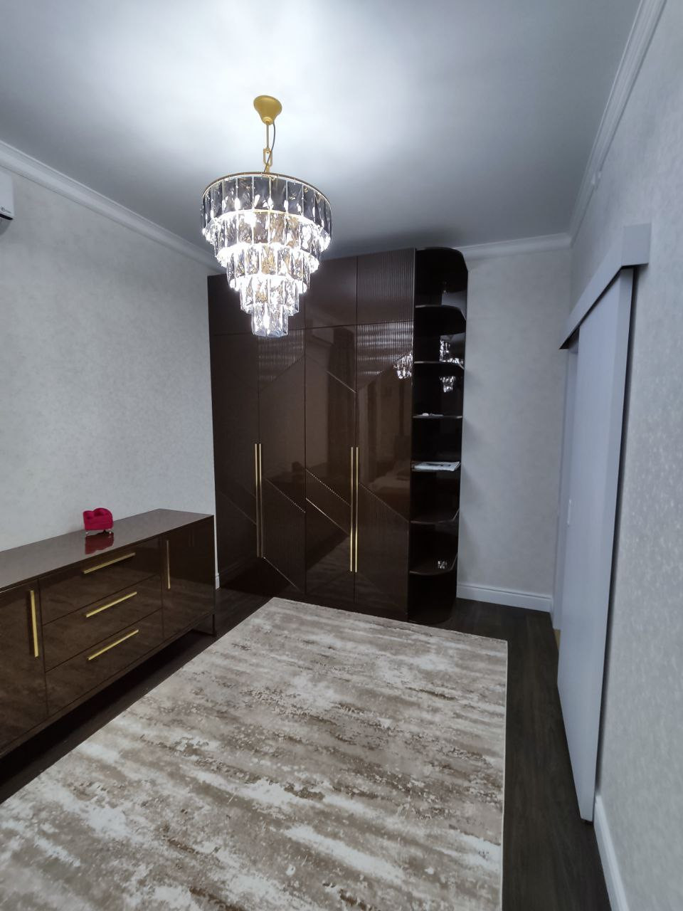 Коломенская 250 м 2