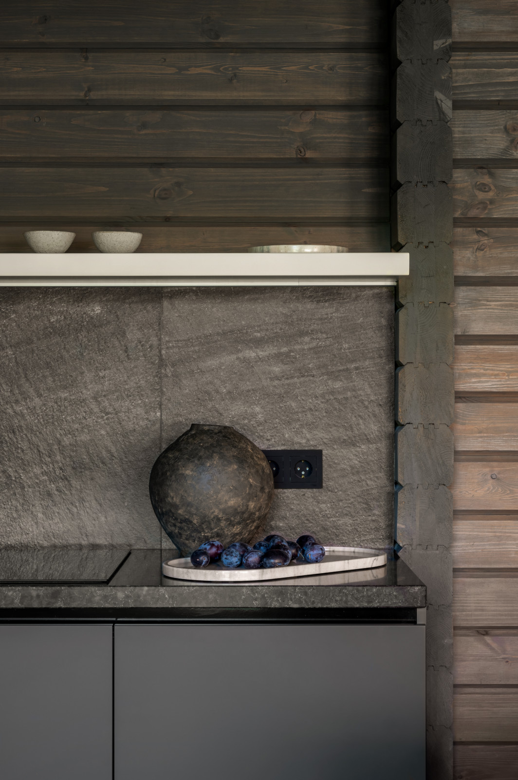 Банный дом 66 м² в темных тонах