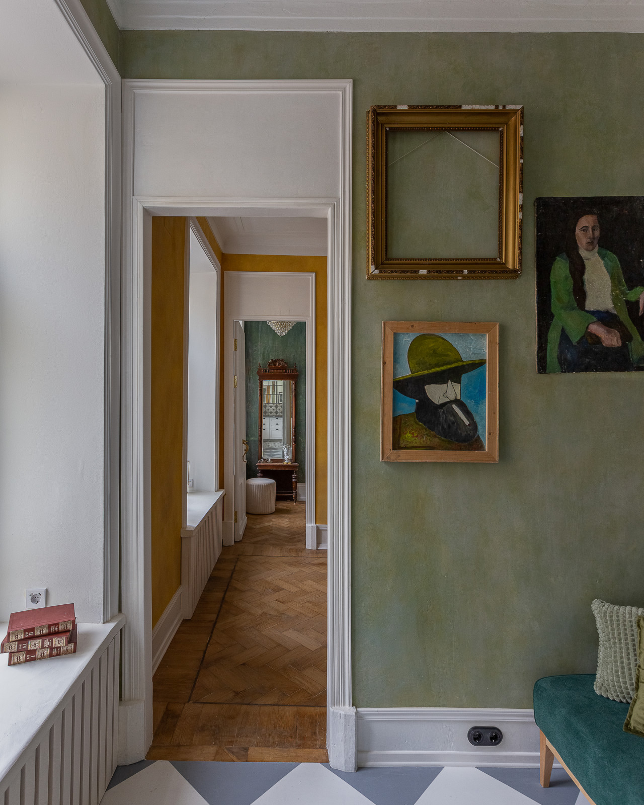 Квартира в бывшем доходном доме 1913-го