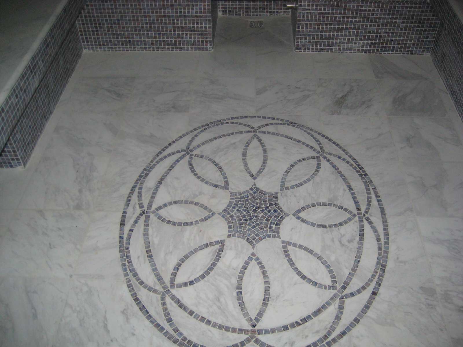 Работы нашей художественной мастерской по камню и мозаики