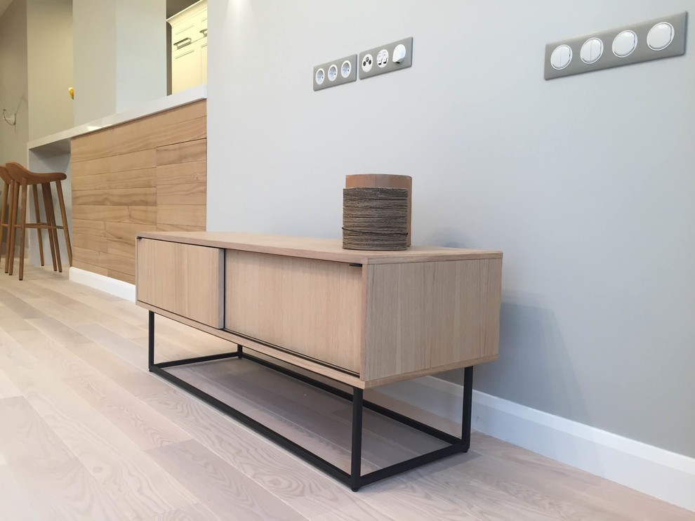 Место под телевизор, детали.